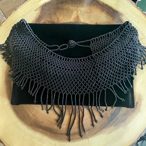 Handmade beaded Necklace 🖤 - Picture 2 of 6